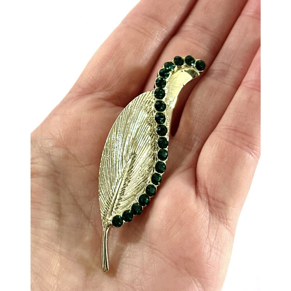 Vintage Gerry’s Gold Tone Leaf Brooch Green Rhinestones 2.5” Signed - Picture 6 of 6